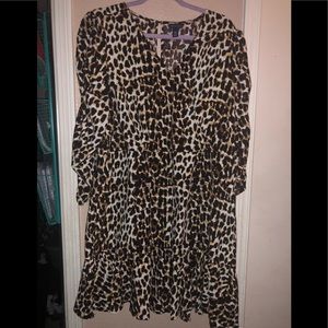 XXL (20) Animal print short dress.